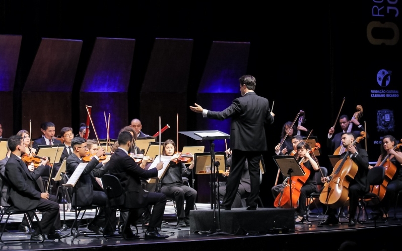 Orquestra Joseense apresenta concerto natalino no Teatro Municipal